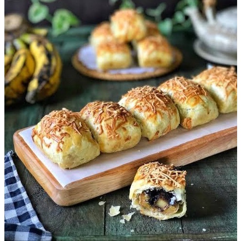 

PROMO!!! BOLEN PISANG COKELAT KEJU/BOLEN BANDUNG/PISANG COKLAT KEJU HOMEMADE