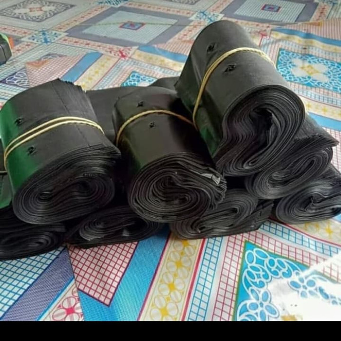 

polibag ukuran 20cm 500gram