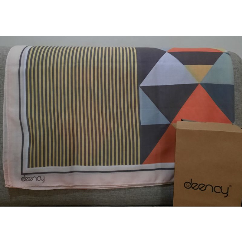 Kerudung Deenay