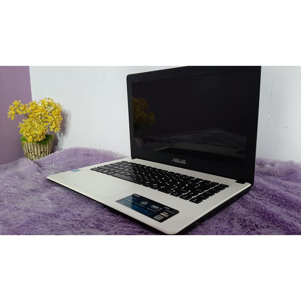 LAPTOP ASUS A450 PUTIH