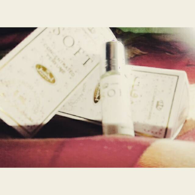 Minyak wangi bibit