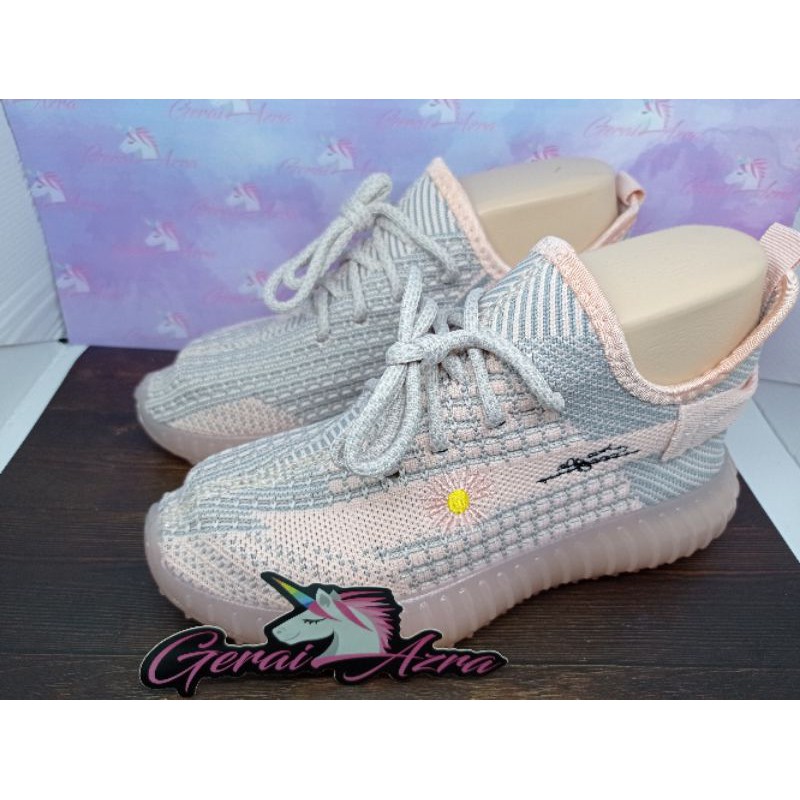 SEPATU IMPORT WANITA YEZZY REALPICT