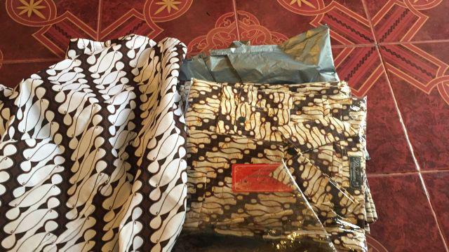 Kemeja Batik Parang Unggul Jaya || Sogan Putih || Batik Pria Lengan Panjang