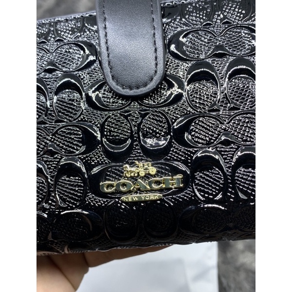 COACH MEDIUM CORNER ZIP WALLET IN SIGNATURE DEBOSSED PATENT LEATHER