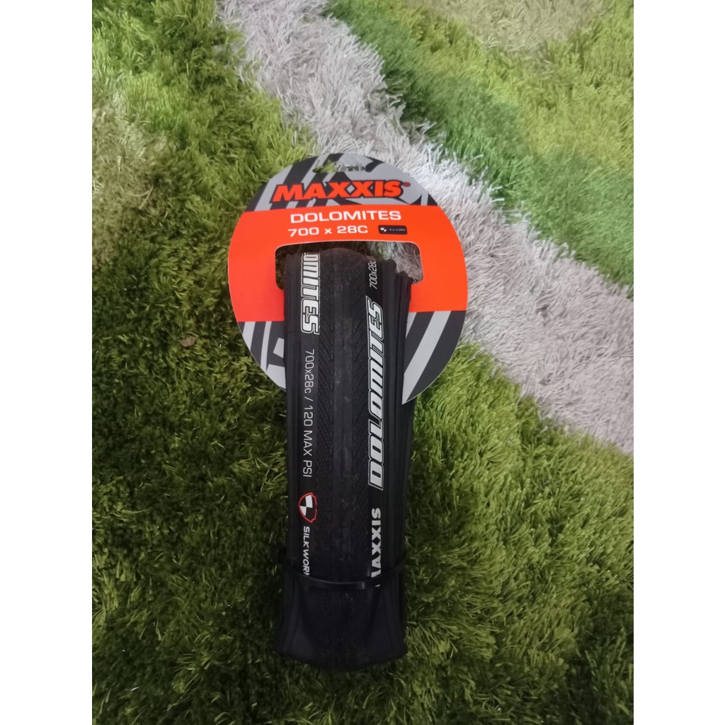 BAN LUAR MAXXIS DOLOMITES 700 X 28C KEVLAR
