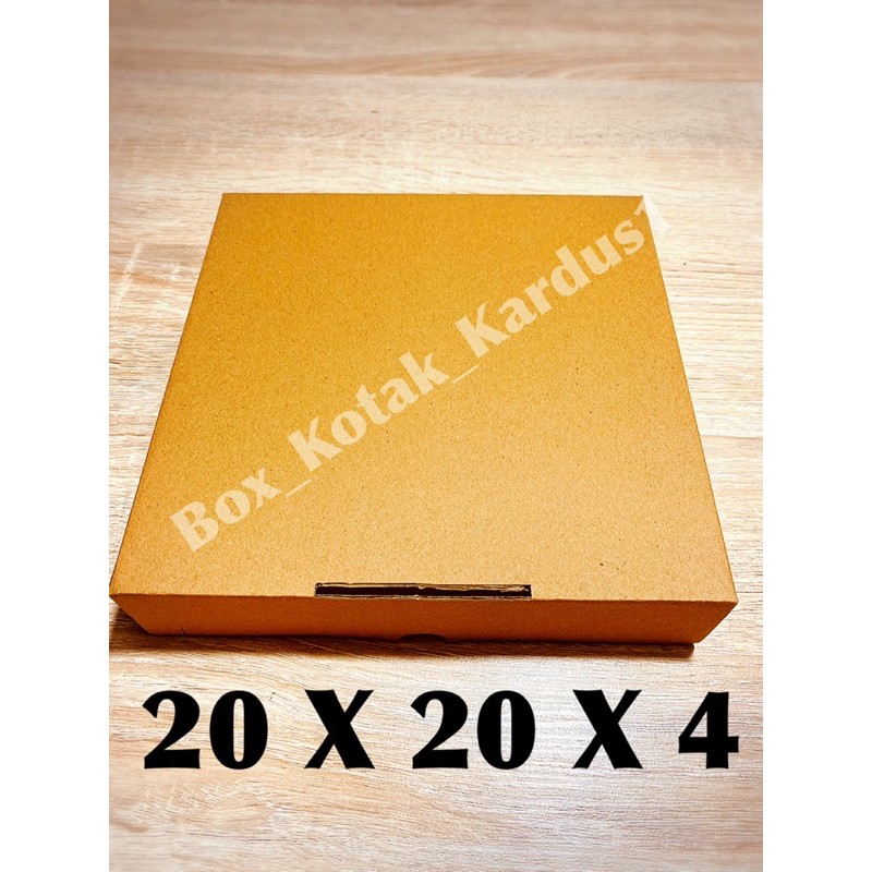 

box kotak kardus karton 20x20x4