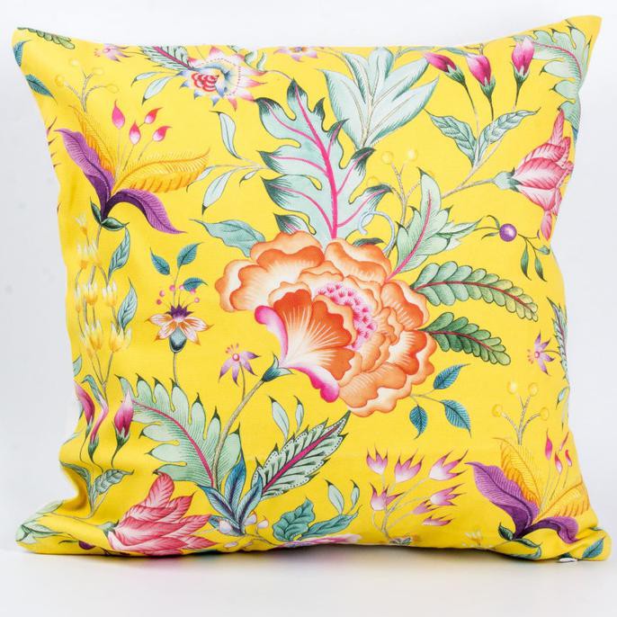Anyelir Kuning Cushion Cover Seruni Living