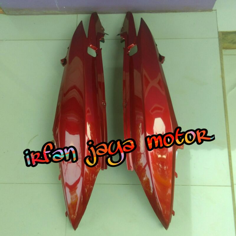Cover body belakang kanan kiri Honda Spacy Karbu Spacy FI merah