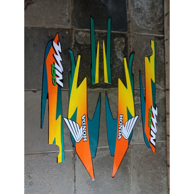 Stiker Honda win 100 tahun 2000/2001