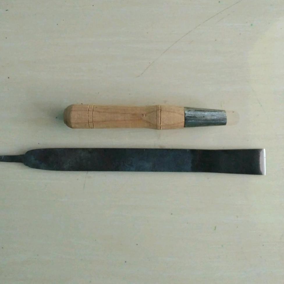 Pahat Bubut Kayu Jenis Penilat atau Pahat Lurus Ukuran Besar