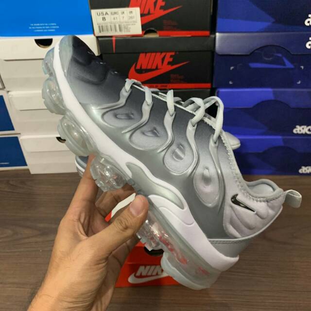Nike Vapormax Plus Light Grey - Perfect Detail Premium