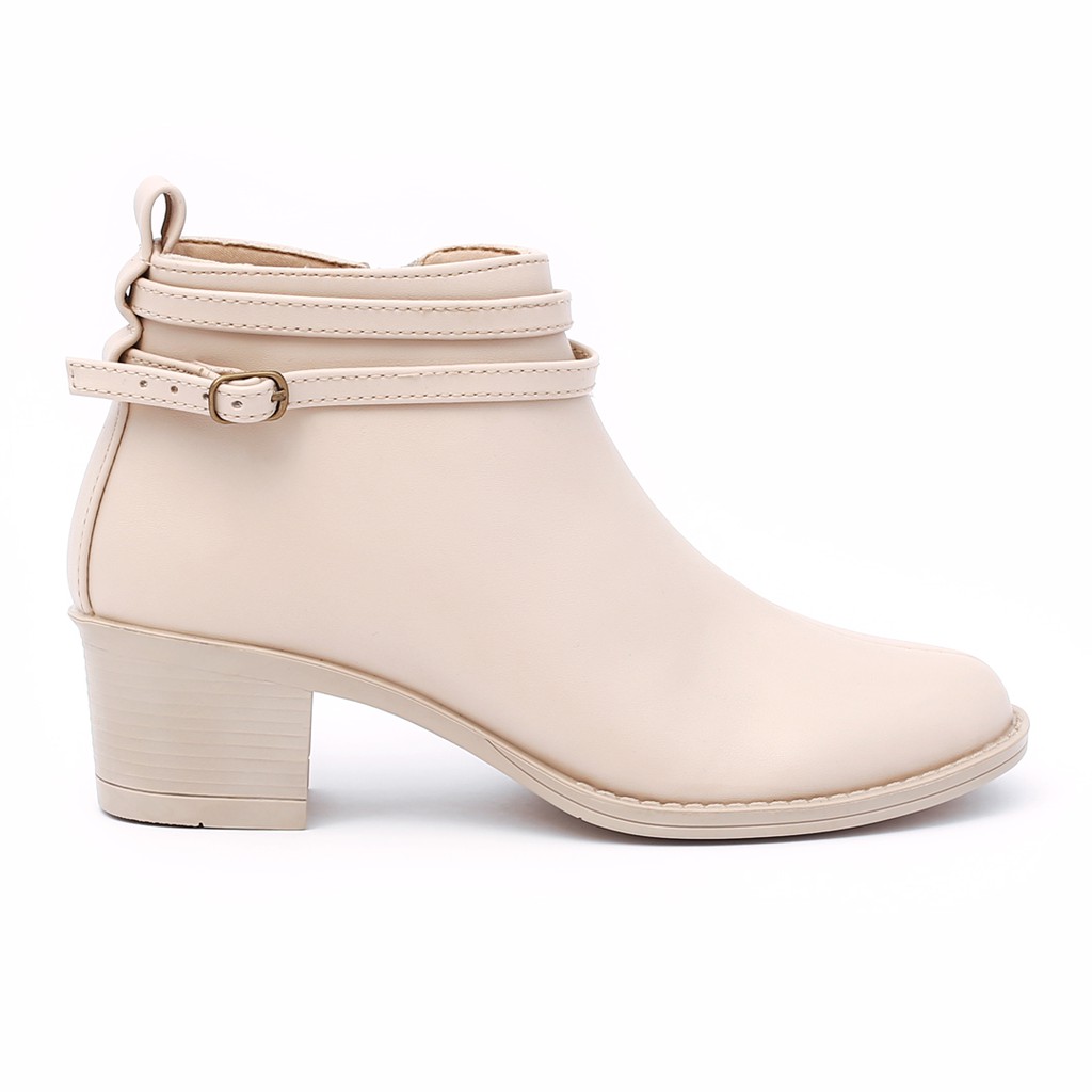 KHK by Khakikakiku Jill Cream Boots