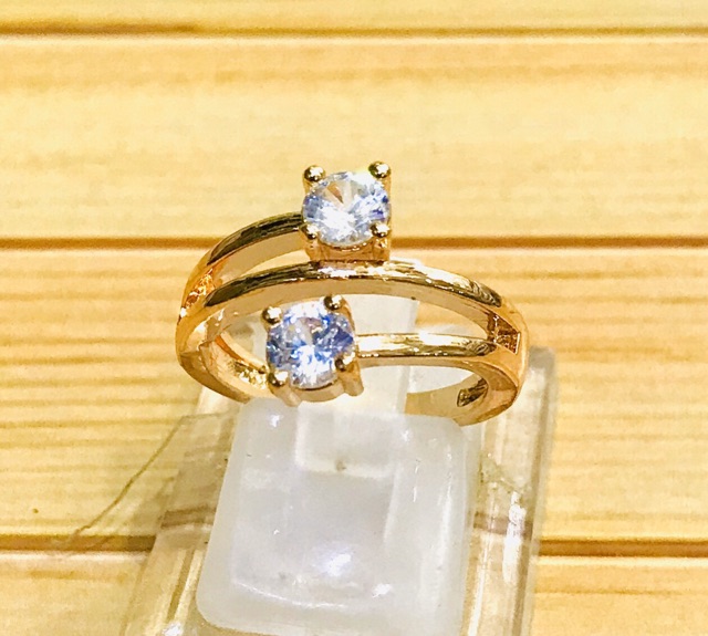 Cincin wanita lapis emas / cincin replika berlian /berlian replika / cincin wanita / cincin