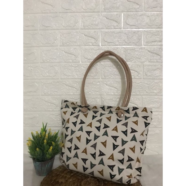 TOTEBAG KANVAS TALI SUMBU WANITA RESLETING