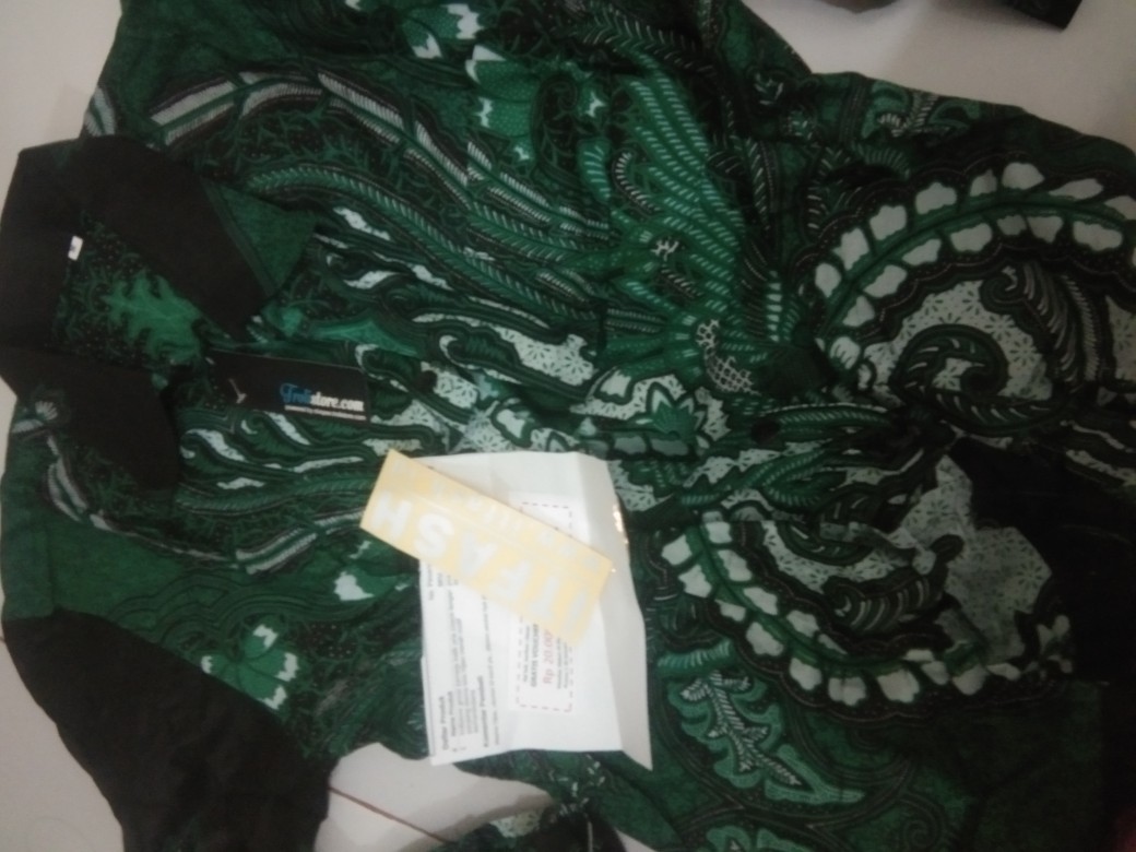 Trolistore Grosir Kemeja Batik Pria Cowok Lengan Panjang Warna Biru Hijau Merah Motif Asmarandana