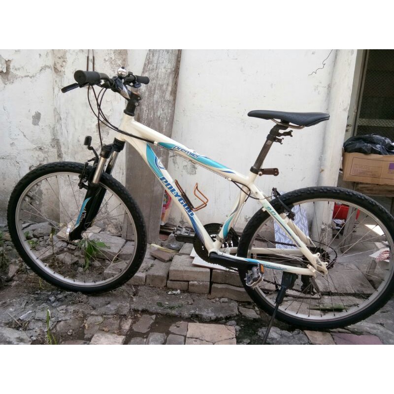 Sepeda polygon premier 2.0 kondisi bekas  tapi normal semua