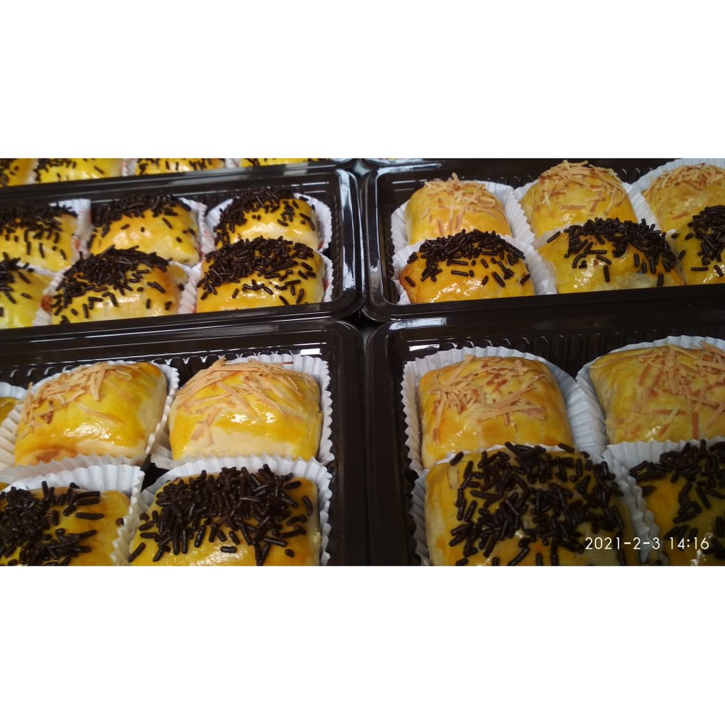 

Isi 10 Kue Bolen Pisang/Bolen Tape Keju Coklat Murah Enak/Camilan Kue Basah/Jajanan