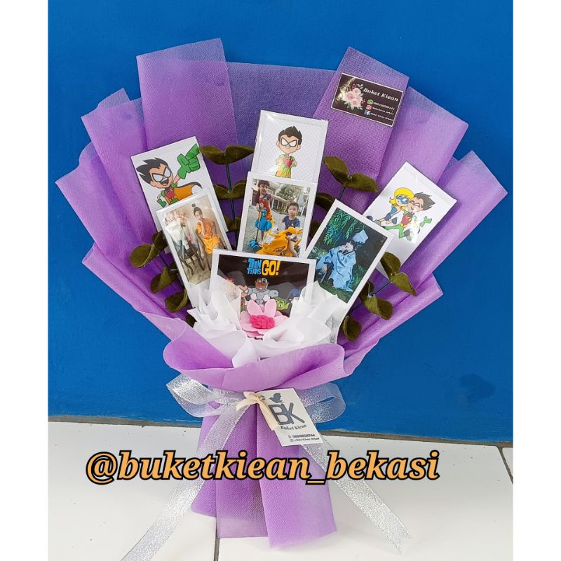 

buket foto polaroid/ buket foto idol / buket foto KPop / buket foto wisuda / wedding/ anniversary