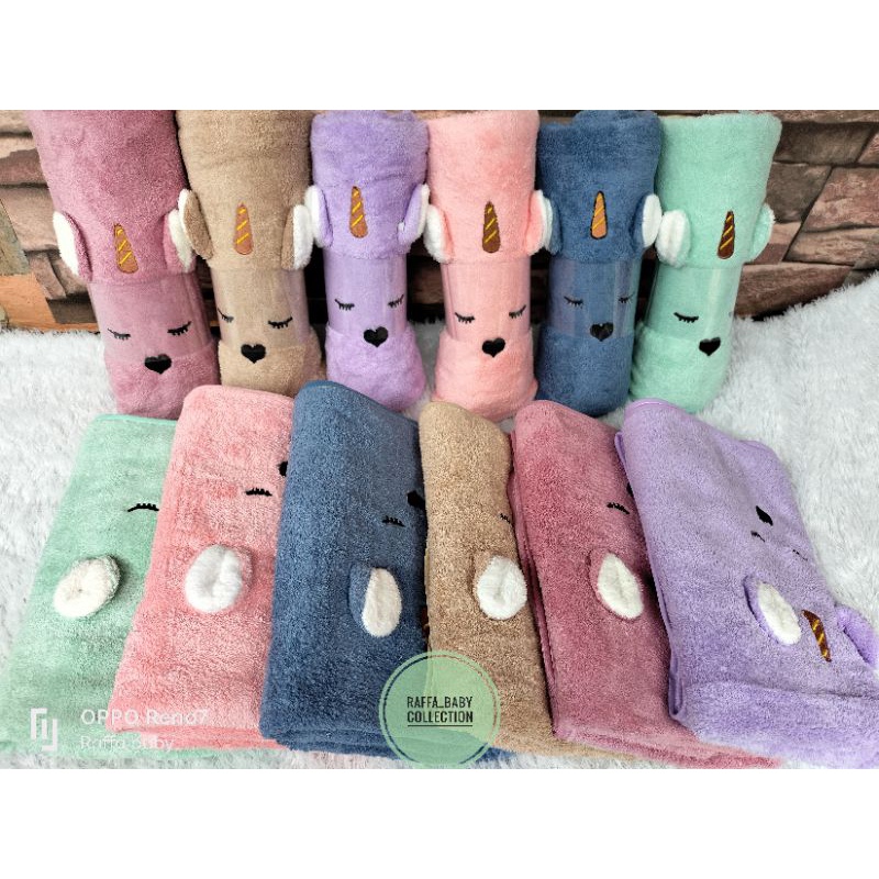 Handuk bayi super lembut ..ukuran 100×50 cm motif kelinci bordir kuping timbul