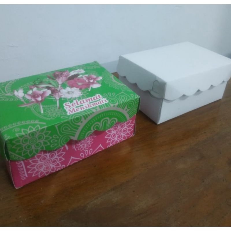 Dos kotak kue atau nasi R3 15x10.5x7 cm
