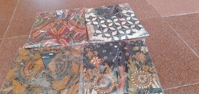Radhit Kemeja Batik Pria Lengan Pendek Full Furing Bahan Katun Sragenan By Kanaya