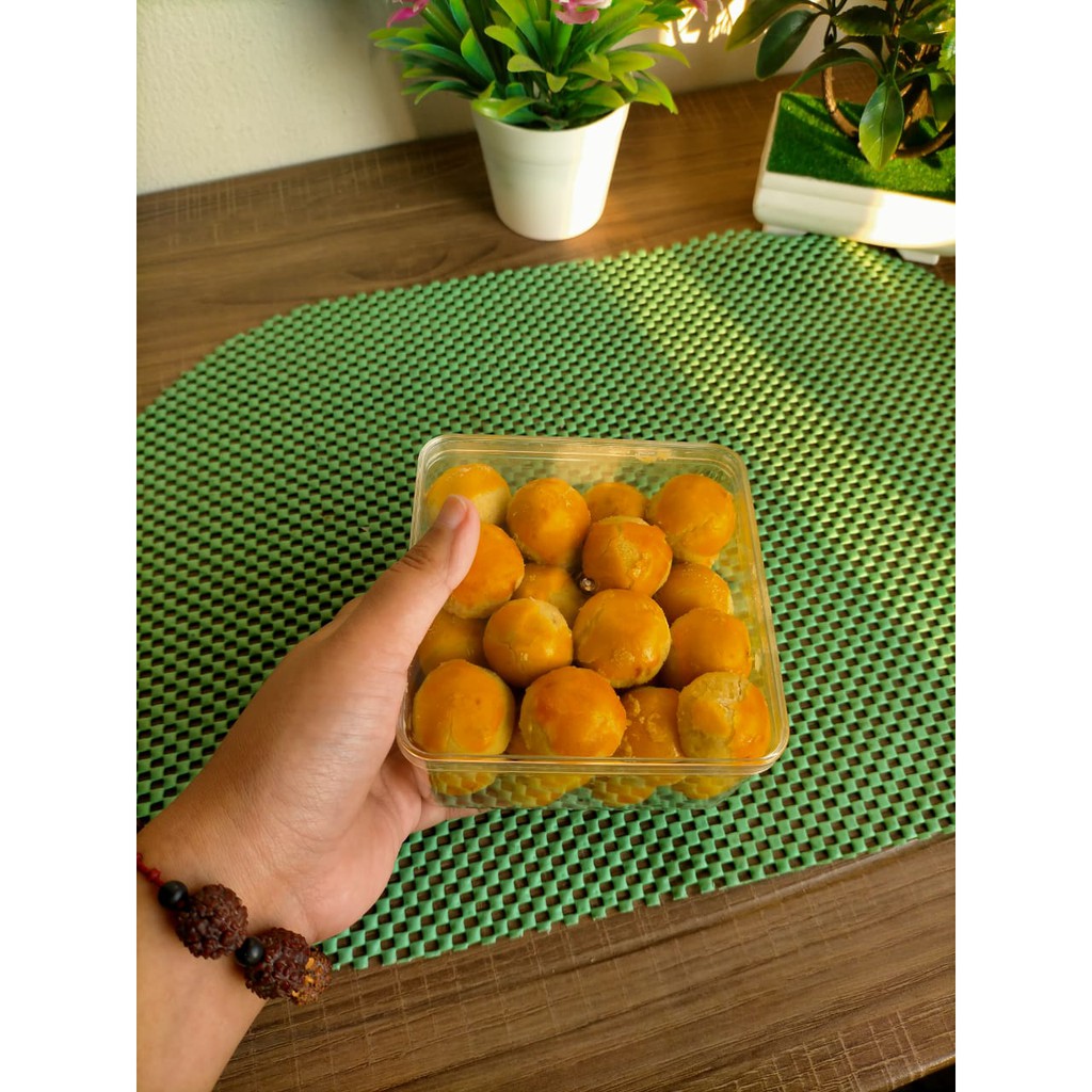 

Cerita Kentang - Kue Nastar Murah Enak - 300 gr