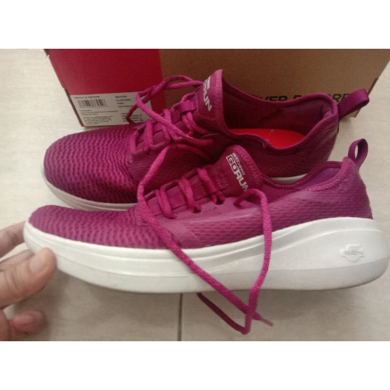 Sepatu Skechers Go Run Fast Women Original Preloved