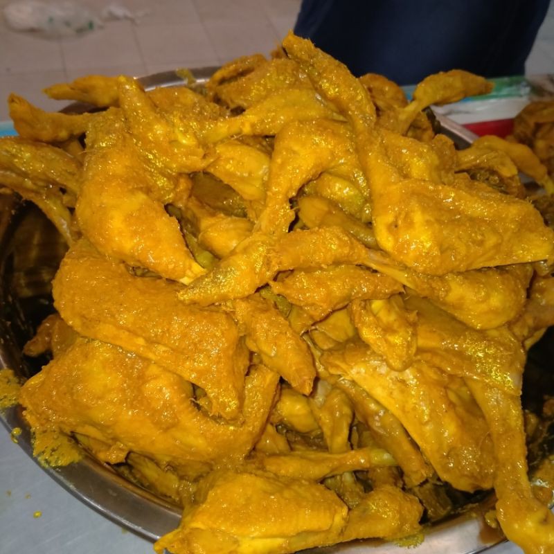 

Ayam Pejantan Kuning (Paha)