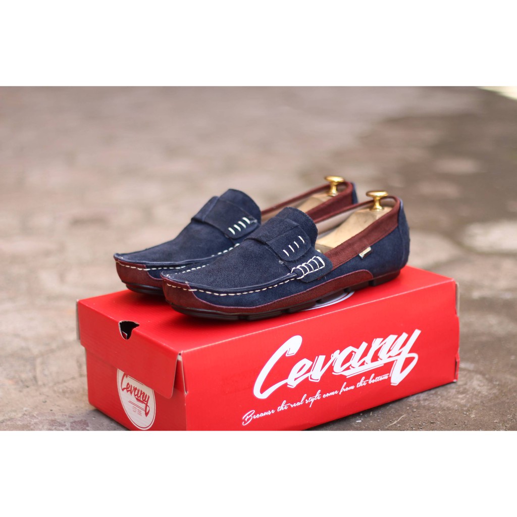 Sepatu Slip On Formal Pria Cevany