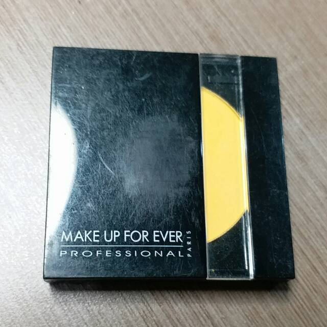Preloved shadow mufe