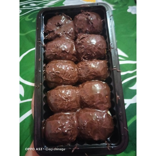 

BOLEN PISANG DOUBLE COKLAT