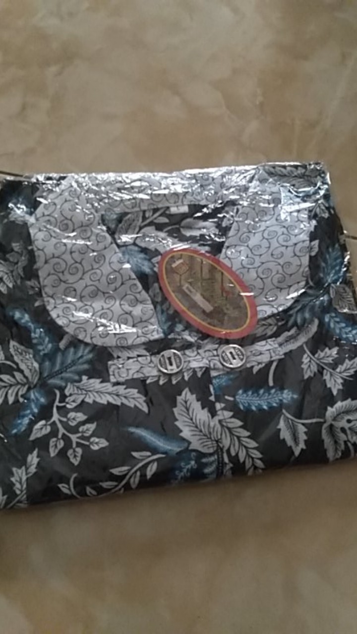 Batik Aksen Atasan Kerja Casual Batik Modern Wanita Peplum Kombinasi Embos Tanpa Lengan Panjang Solo