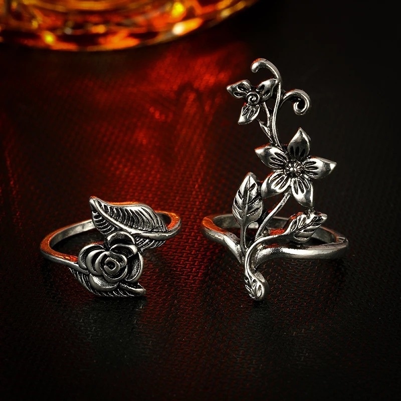 4 Pcs / Set Cincin Knuckle Bentuk Bunga Daun Ukiran Warna Silver Bahan Alloy Gaya Retro Antik Untuk Wanita