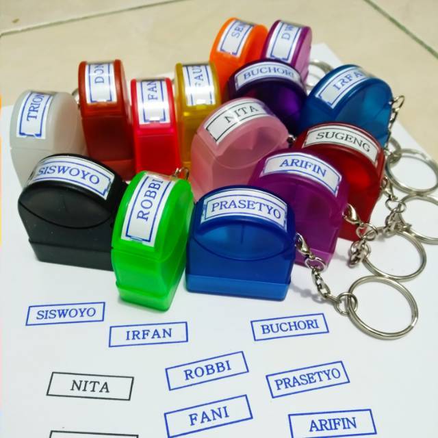 

Stempel Nama Pakai Garis Kotak