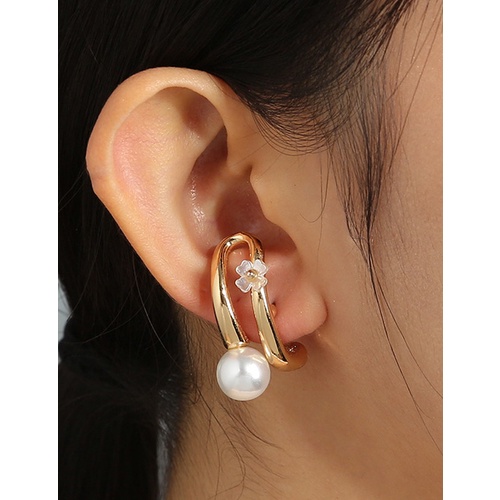 LRC Anting Tusuk Fashion Golden Pearl Shell Flower Alloy Hollow Earrings K82348