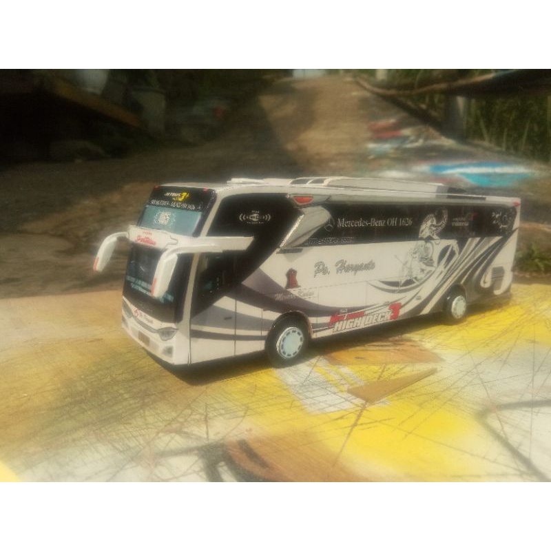 miniatur bus haryanto paradise
