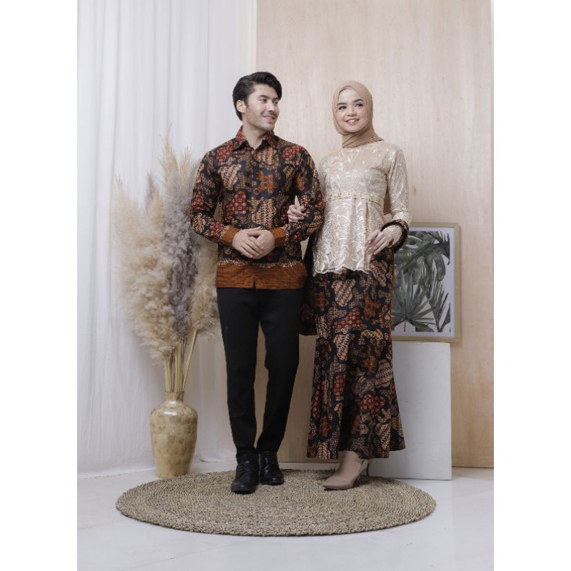 SET COUPLE MINI RORO CREAM (KEMEJA, ROK, KEBAYA)