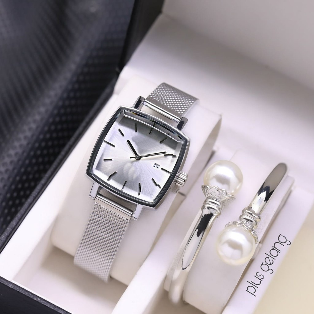 JAM TANGAN WANITA/JAM TANGAN CEWEK/JAM TANGAN MURAH/JAM CANTIK HUSH PUPPIES  FREE GELANG RANDOM