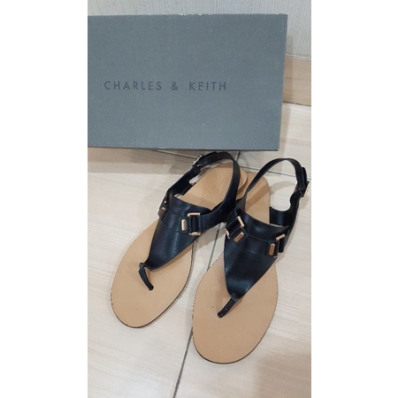 sepatu sandal charles and keith (preloved)