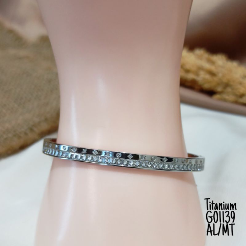 Gelang Titanium Bangle Zircon G01139