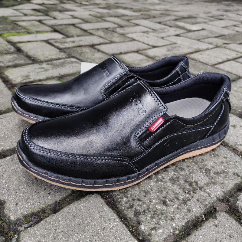 Kickers Sepatu Casual Kasual Pria Bahan Kulit Asli Sepatu Santai Kulit Pria Slip On Koe KC40