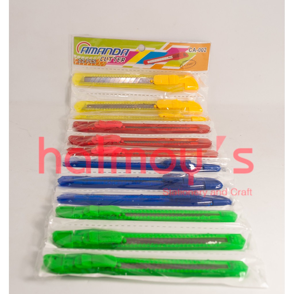 

PISAU CUTTER KECIL BENING WARNA WARNI AMANDA CA -002 (1 PACK = 12 PCS)