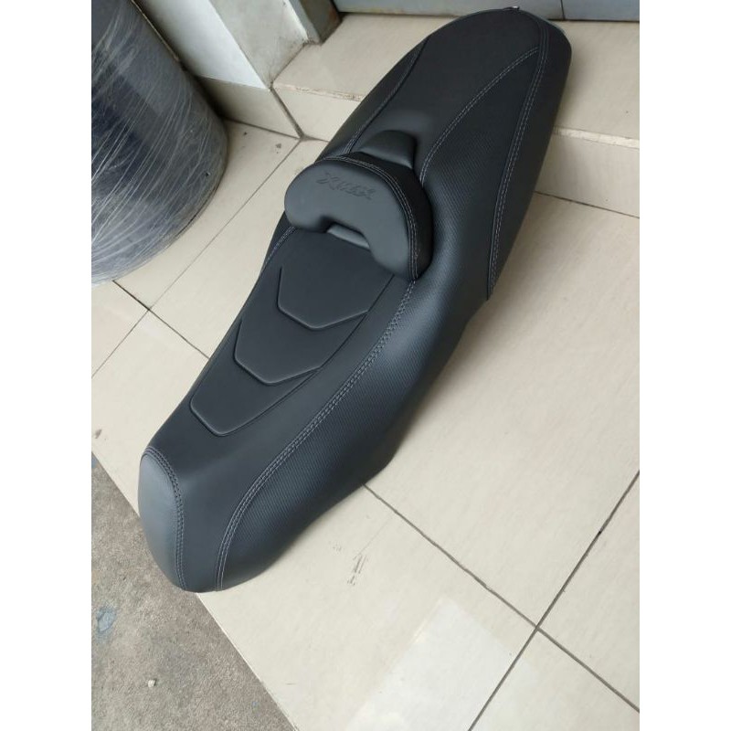 Cover seat kulit jok Yamaha X-Max 2023 Connected MBtech modif Eropa X-Max aksesoris xmax
