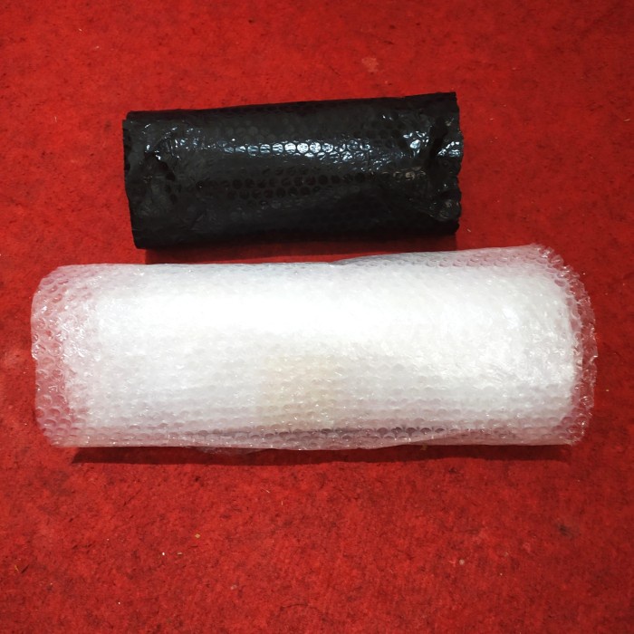 

bubble wrap pelindung pengaman barang pesanan anda warna Random