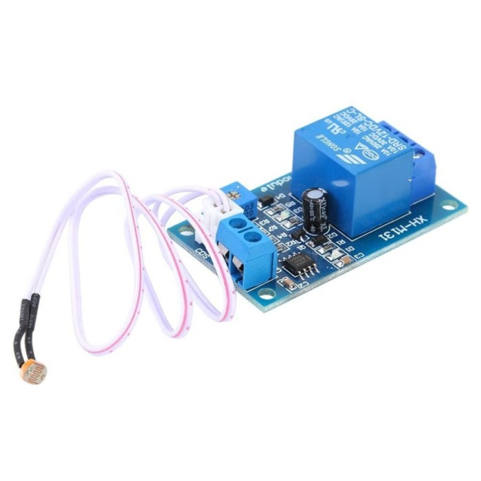 XH-M131 Sensor Cahaya LDR Saklar Otomatis 12V DC Output Relay AC 220V
