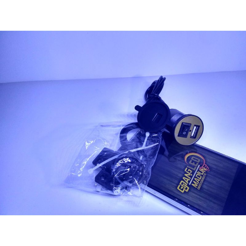 Charger Motor Usb Body &amp; Stang Universal Semua Motor