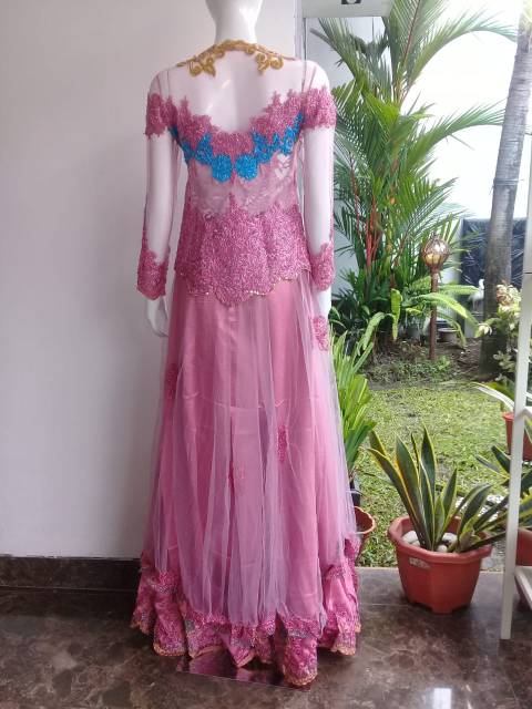 Kebaya manten pink