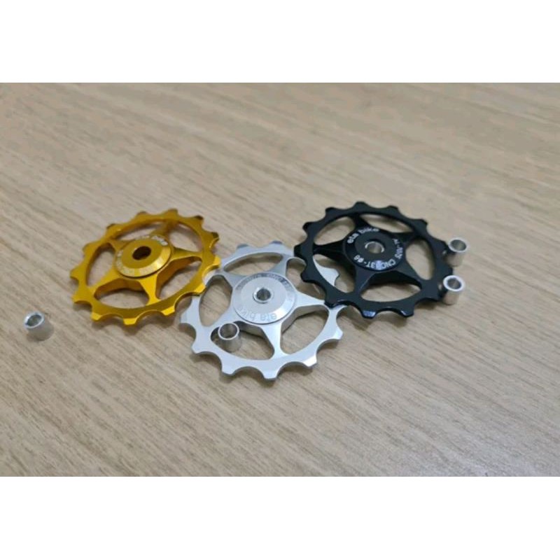 Pulley 13T eta bike alloy alumunium cnc 7075 pully 13 T roda MEROCA sealed bearing puly puley sepeda bisa rd shimano roadbike mtb road bike seli folding bike