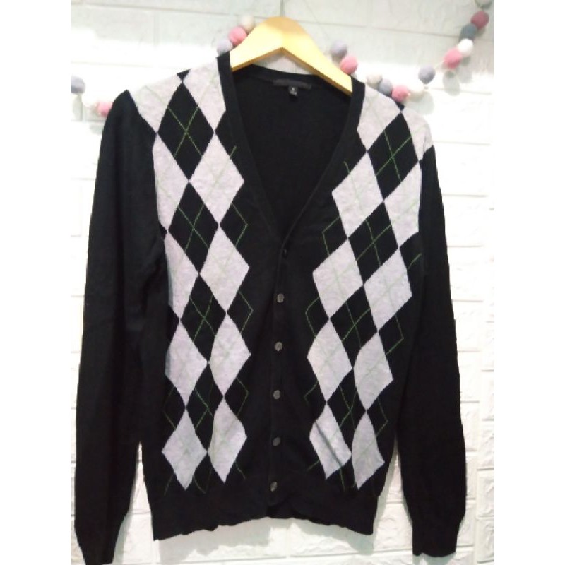 CARDI KETUPAT BY UNIQLO