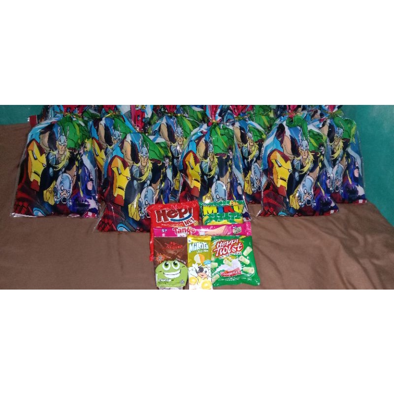 

Snack ulang tahun/hampers ulang tahun/paket Snack ulang tahun murah